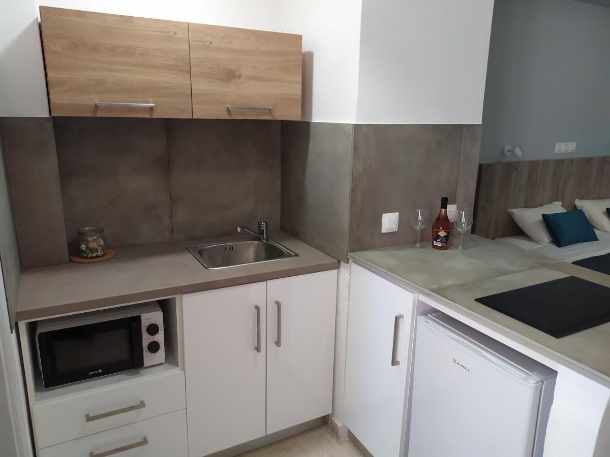 Valentinos Apartments Рода Экстерьер фото