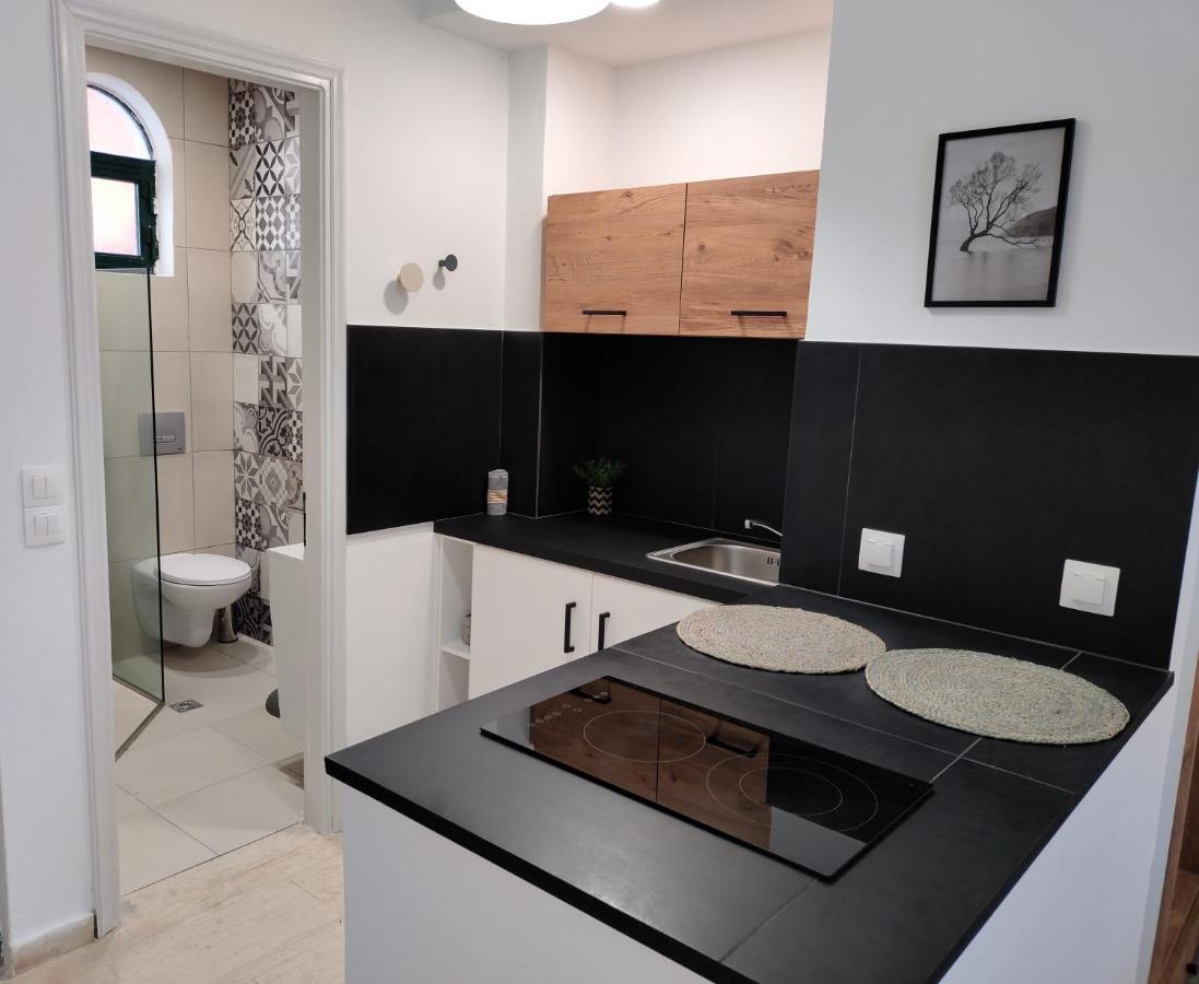Valentinos Apartments Рода Экстерьер фото