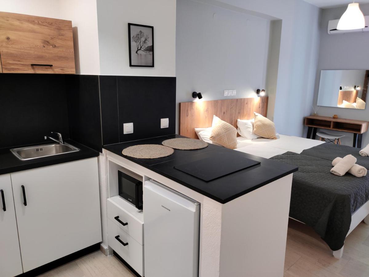 Valentinos Apartments Рода Экстерьер фото
