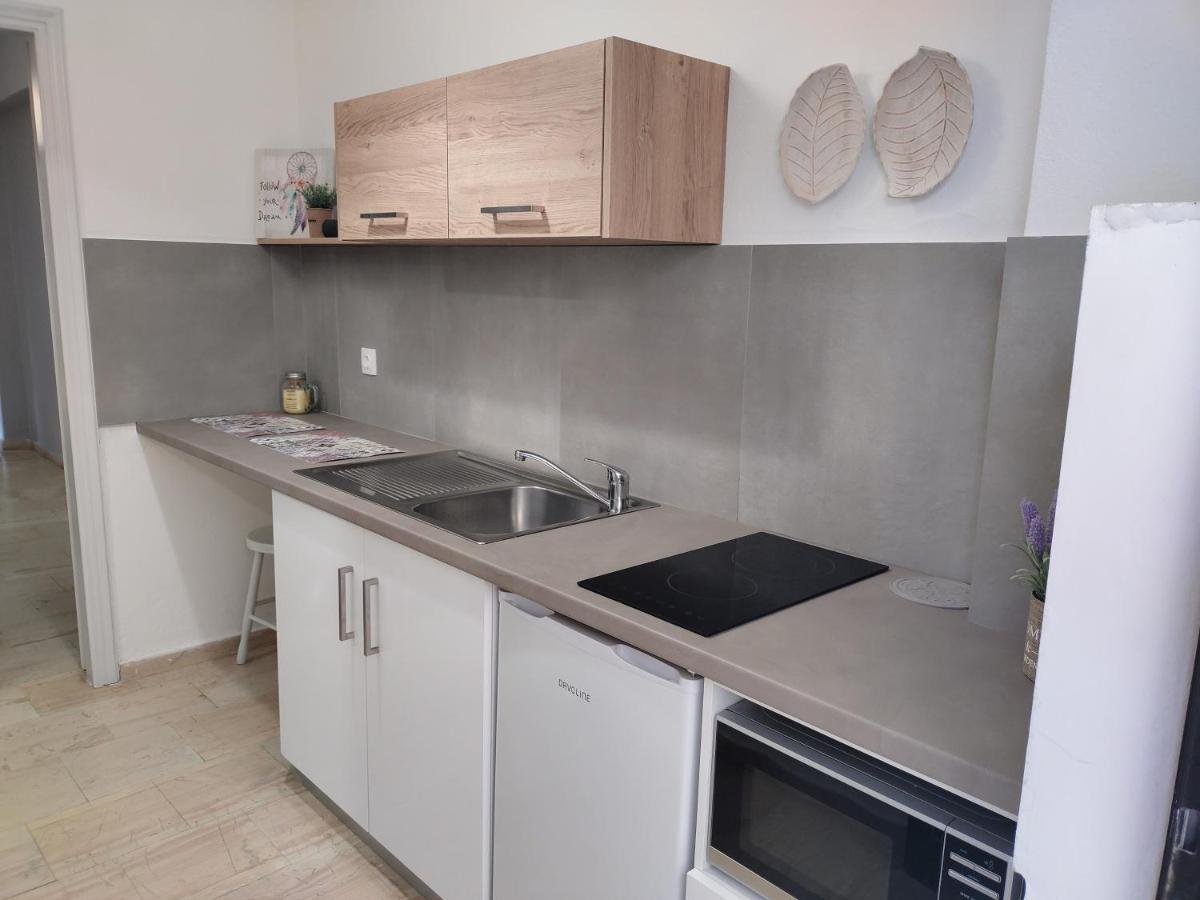 Valentinos Apartments Рода Экстерьер фото